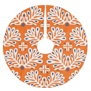 Skandinavische Tradition: Ethnische Blumenmosaik. Polyester Weihnachtsbaumdecke