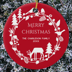 Skandinavischer Hirsch-Waldkranz personalisiert Keramik Ornament