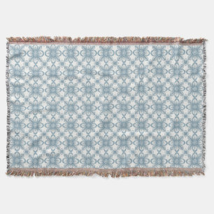 Skandinavisches Blumenmuster Decke