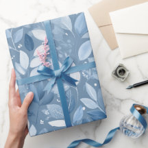 Skandinavisches weiches blaues Blatt weißes Blumen