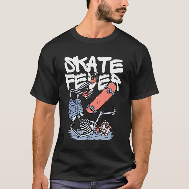 Skate Fever – Skeleton Skater Street Art Design T-Shirt (Vorderseite)