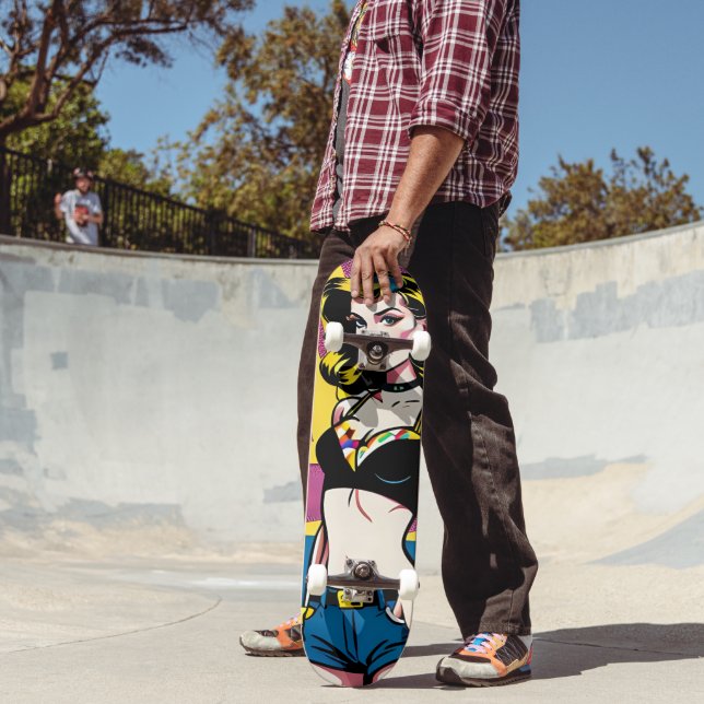 Skate Girl Pop Graphic Skateboard (Außenbereich 2)