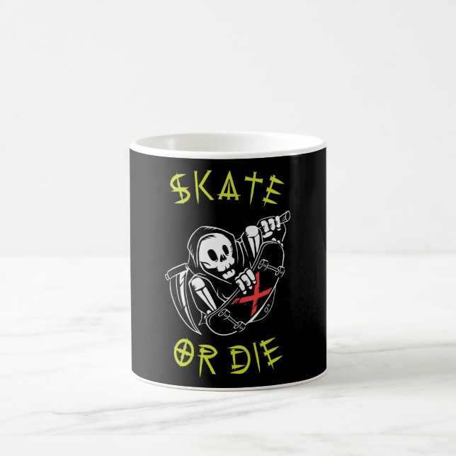 Skate oder die Grim Sensenmann Skeletton Skateboar Kaffeetasse (Mittel)