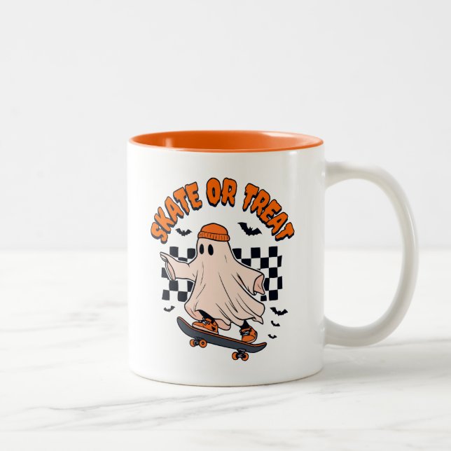 Skate- oder Leckerei-Ghost-Halloween Zweifarbige Tasse (Rechts)