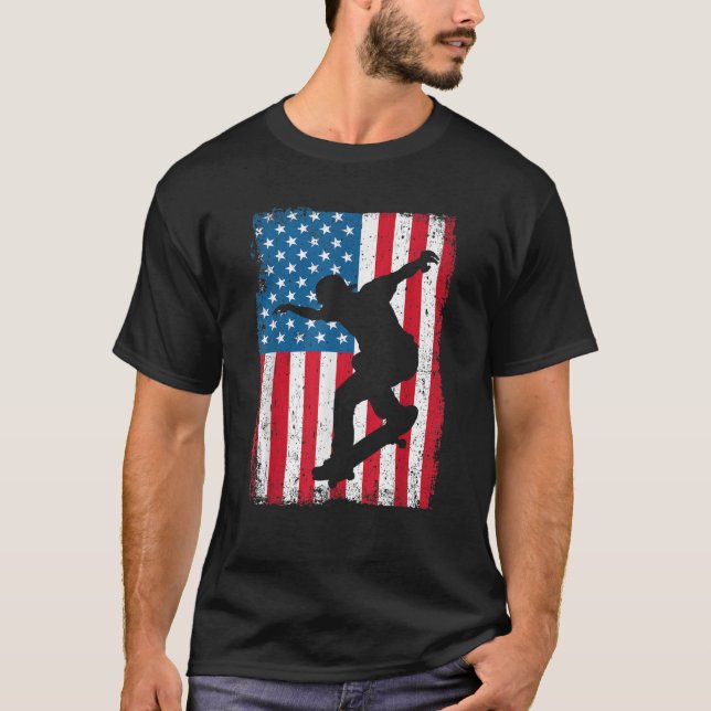 Skateboard American Flag Vintage Skateboarder USA  T-Shirt (Vorderseite)