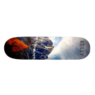 Skateboard der Bergszene, individuelle Name.