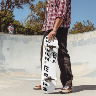 Skateboard für "2ft"-Logos