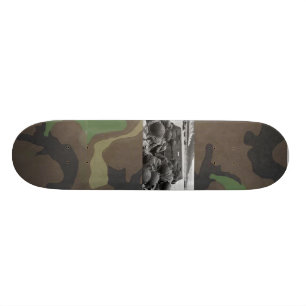 Skateboard-Invasionstaginvasion des Weltkriegs 2 Skateboard
