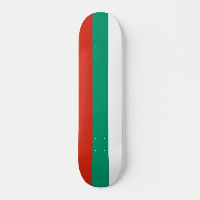 Skateboard mit bulgarischer Flagge (Vorne)