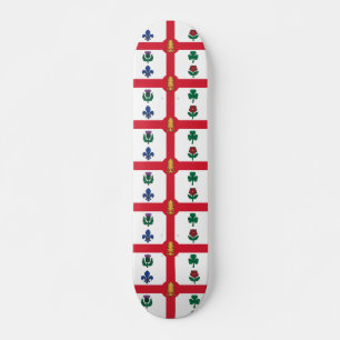 Skateboard mit Flagge von Montreal, Kanada