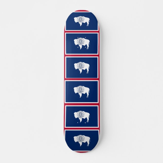 Skateboard mit Flagge von Wyoming (Vorne)