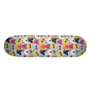 Skateboard mit Katzen an