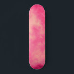 Skateboard mit rosa Sand Cloud-Effekt<br><div class="desc">Wenn du hinaufsiehst,  treibe dich davon und finde deine eigene Fantasie,  zu deinem Lieblingsziel abzufliegen. Dieses schöne,  wolkenverdichtete Muster sieht auf einer Reihe von Produkten großartig aus,  nur perfekt für Ferien und wird auch im Winter gut aussehen,  denn es erinnert an den Sommer in ihnen kalten Monaten.</div>