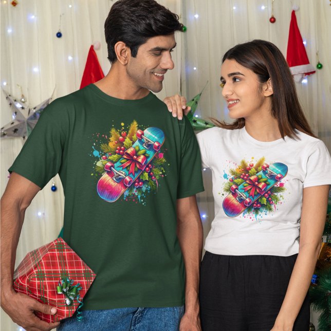 Skateboard Red Bow Pine Branches T-Shirt (Von Creator hochgeladen)