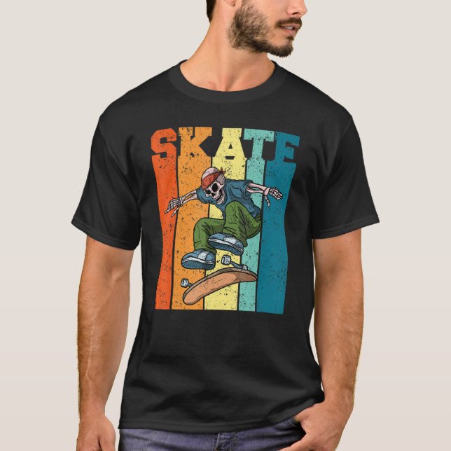 Skateboard Retro Vintag Skelett Drehte Skateboard T-Shirt (Vorderseite)