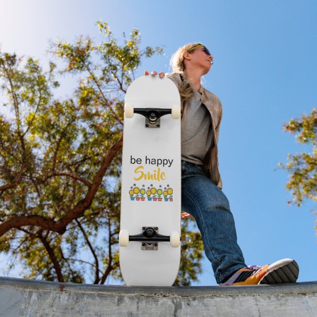 Skateboard Sport Mädchen Seien Sie Glücklich Läche (Außenbereich 1)
