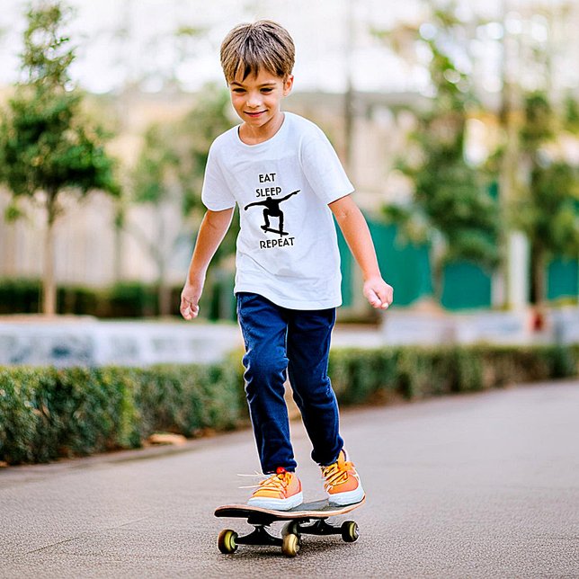 Skateboard T-Shirt (Von Creator hochgeladen)
