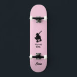 Skateboard "Ursprünglich Girl"<br><div class="desc">Das Skateboarddeck "Ursprünglich Girl" ist eine einzigartige und neue Marke, die von mir kreiert wurde. Man kann es mit dem Namen, den man mag, wie z.B. "Stonewall" oder "Eskimo" personalisieren. Es ist leicht, glatt und flexibel - perfekt für Mädchen, die gewollt haben, Skate zu lernen! Klicken Sie auf "Details", scrollen...</div>