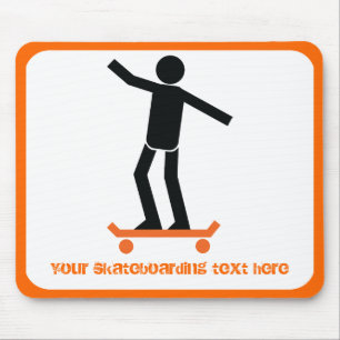 Skateboarder auf seinem Skateboard Mousepad