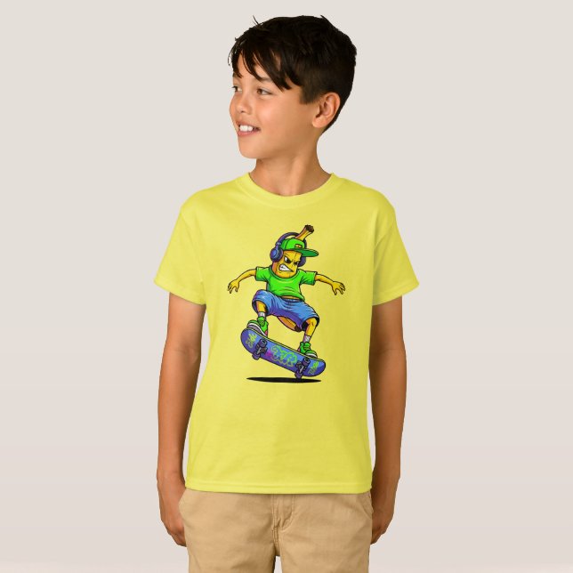 Skateboarding Banana Cartoon Character Design T-Shirt (Vorne ganz)