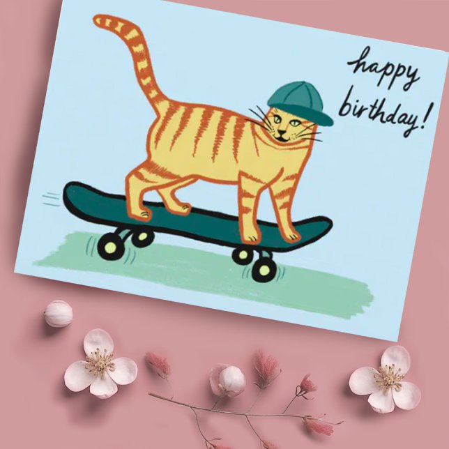 Skateboarding Tabby Cat HAPPY BIRTHDAY Postkarte (Cute skateboarding tabby cat drawing on this custom birthday postcard -add your own text)