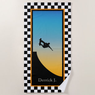Skateboarding überprüft strandtuch