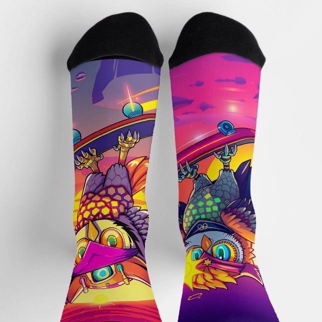 Skater Owls - Neon Sunset Vibes & Cool Owl Energy Socken (Oben)