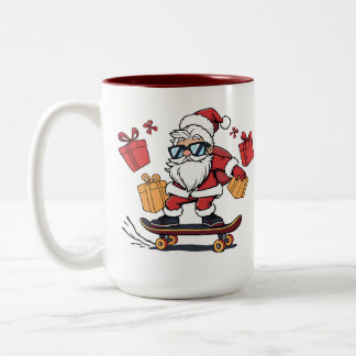 Skater Santa – The Coolest Claus in Town Zweifarbige Tasse
