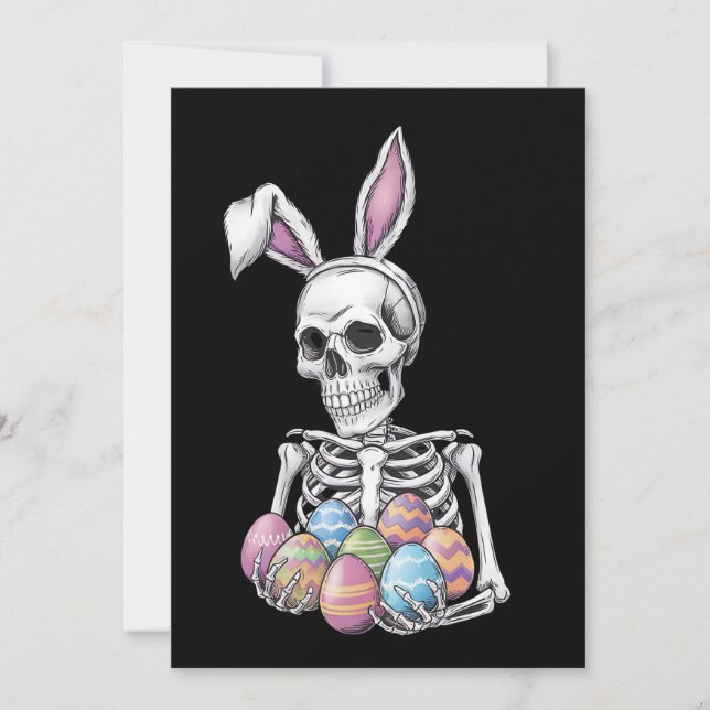 Skeleton Bunny Holding Ostereier Funny Rabbit Einladung (Vorderseite)