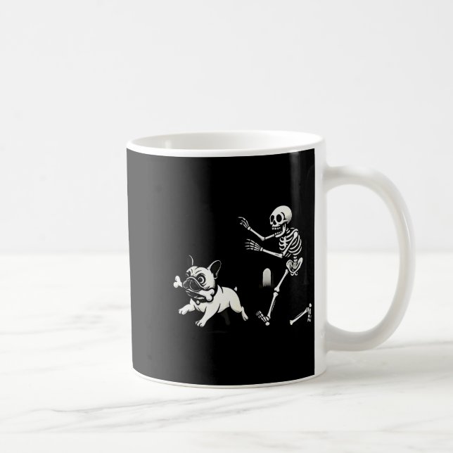 Skeleton Chasing French Bulldog Biting Leg Bone Ha Kaffeetasse (Rechts)