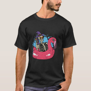 Skeleton Chillin Flamingo Halloween Funny Witch Bo T-Shirt