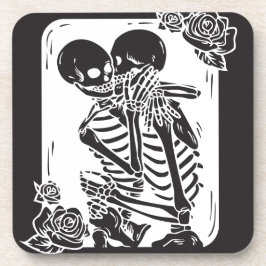 Skeleton Couple Hugging auf einem Untersetzer