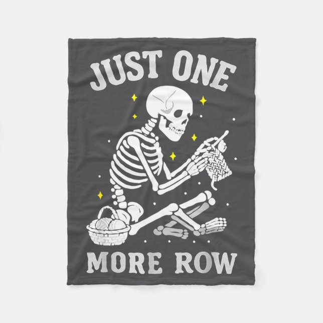 Skeleton Crochet Crafter Tee Just One More Row  Fleecedecke (Vorderseite)