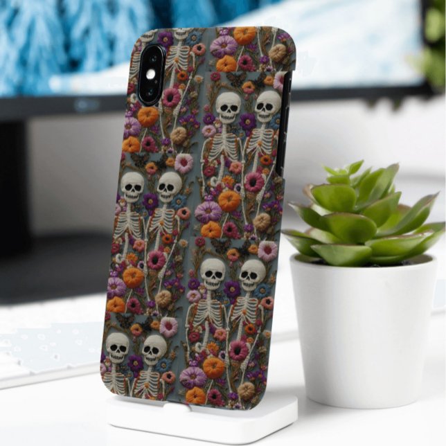 Skeleton Floral Stickerei Stil iPhone/iPad Fall Case-Mate iPhone Hülle (Von Creator hochgeladen)