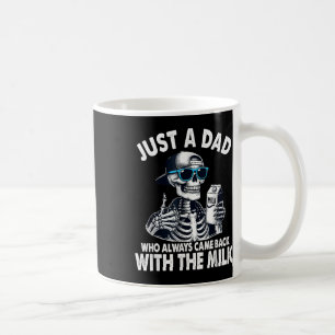Skeleton Funny nur ein Vater, der immer wieder mit Kaffeetasse