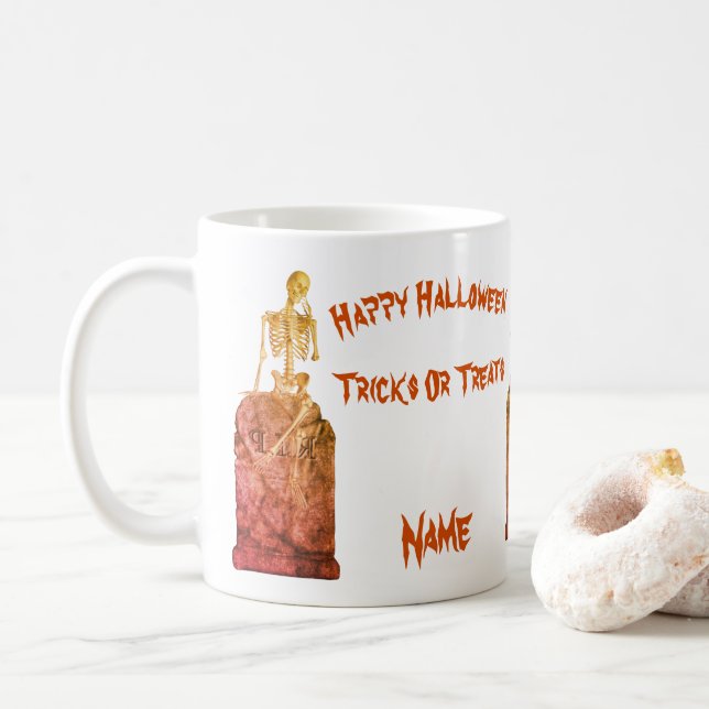 Skeleton Grabstein Halloween Funny Personalisiert Kaffeetasse (Mit Donut)