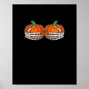 Skeleton Hand auf Brust Kürbis Halloween Frauen Poster