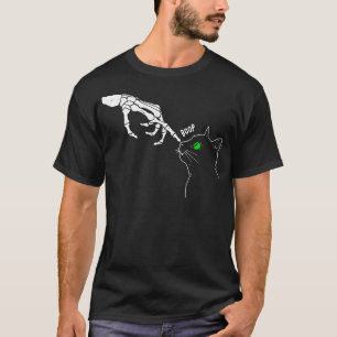 Skeleton Hand Boop auf einer Katze nasen sonniges T-Shirt