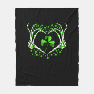 Skeleton Hand Heart Kleeblatt St Patricks Day Padd Fleecedecke