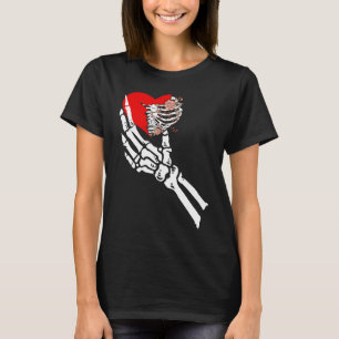 Skeleton Hand Holend Rotes Herz Liebe Valenti T-Shirt