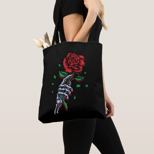 Skeleton Hand Rote Rose Blume (Von Nahem)