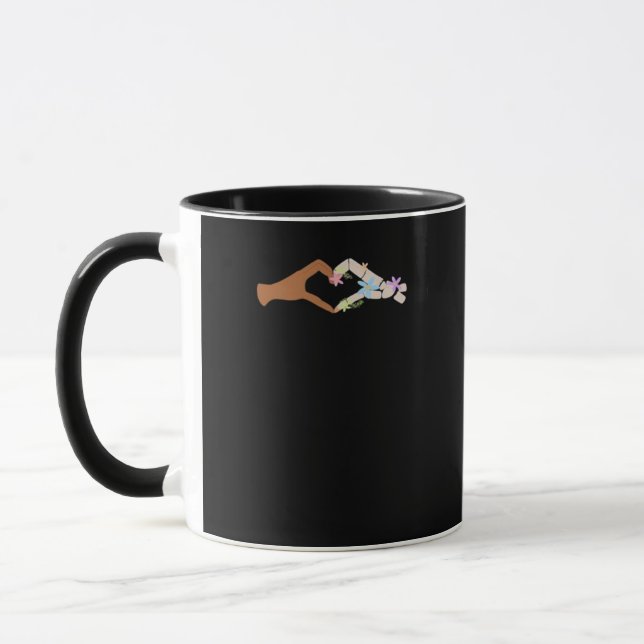 Skeleton Hands Heart Show Basic Tasse (Links)