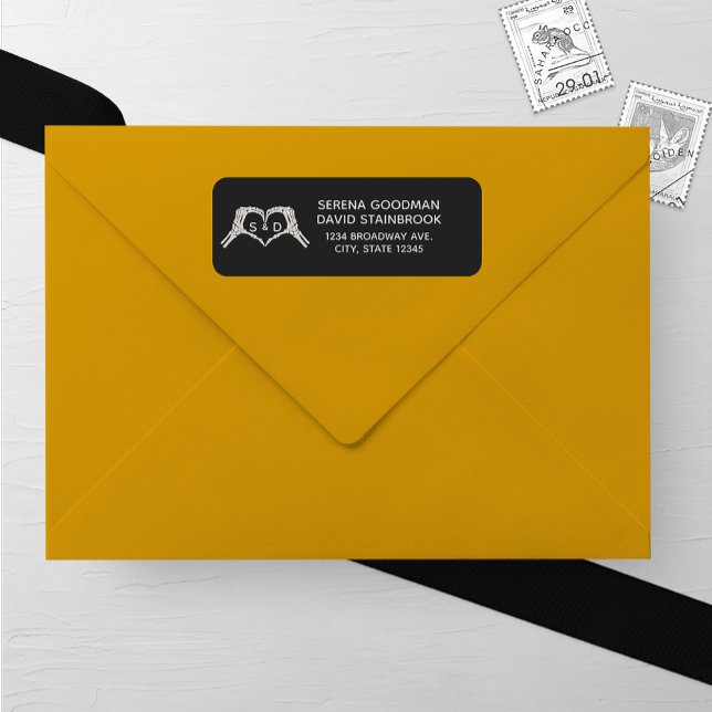Skeleton Hands Heart Wedding Address Label (Von Creator hochgeladen)