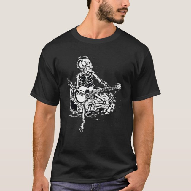 Skeleton Head Playing Acoustic Rock On His Guitar  T-Shirt (Vorderseite)