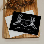 Skeleton Heart Hands Hochzeit Dankeschön Karte<br><div class="desc">Diese gotisch inspiriert Dankeschön-Karte mit Skeletthand und einem stimmungsvollen dunklen Design. Bearbeiten Sie die meisten Formulierungen   ALLE Farben,  damit dieses launische Hochzeitsprogramm Ihren Bedürfnissen entspricht   persönlicher Stil. Wählen Sie "Personalisieren Sie diese Vorlage",  um alle Bearbeitungsoptionen anzuzeigen:)-</div>