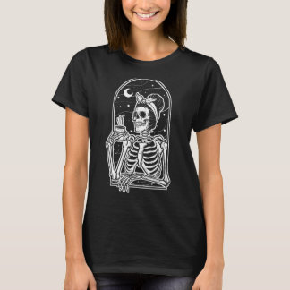 Skeleton-Kaffee mit undurchsichtigem Haardesign T-Shirt