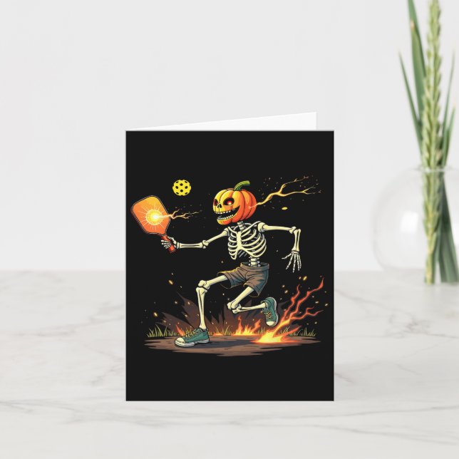 Skeleton Pickleball Halloween Spooky Sports Karte (Vorderseite)