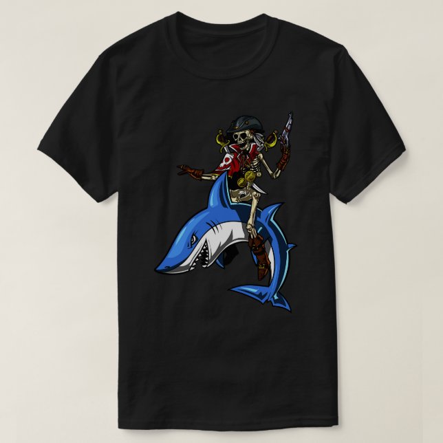 Skeleton Pirate Riding Shark T-Shirt (Design vorne)