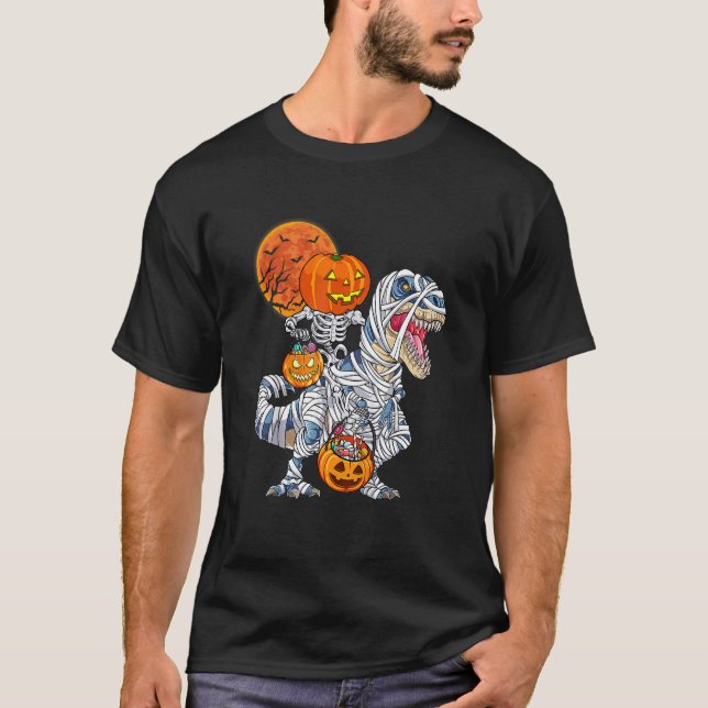 Skeleton Riding Mummy Dinosaur Rex Halloween Pump T-Shirt (Vorderseite)