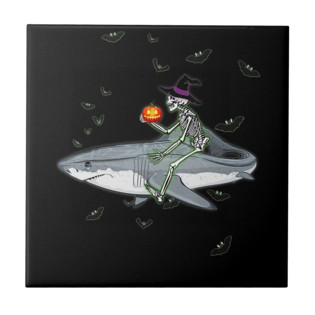 Skeleton Riding Shark - Funny Halloween Shark Gesc Fliese (Vorderseite)